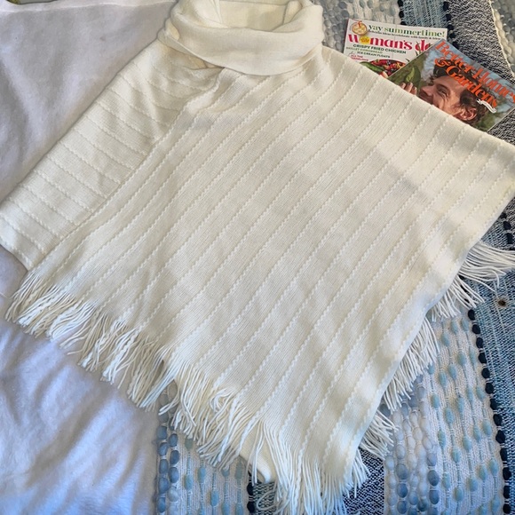 BCBGMaxAzria Sweaters - BCBG Maxazria Knit Poncho Sweater